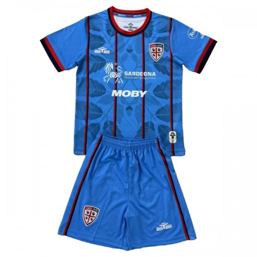 Divisa Cagliari Calcio Terzo 2025-26 Maniche Corte - Bambino Divisa Cagliari Calcio Terzo 2025-26 Maniche Corte - Bambino